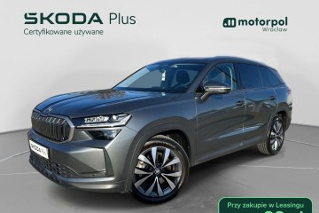 Selection + Pakiet Light & View, Hak, Kamera, ACC, Virtual Cockpit